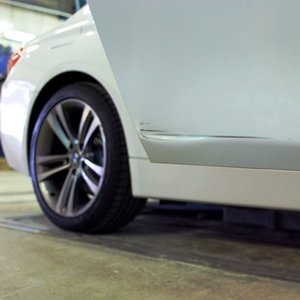 BMW 4 серии F32 420d: ремонт и окраска двери