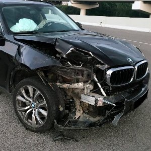 BMW X5 F15: кузовной ремонт после ДТП